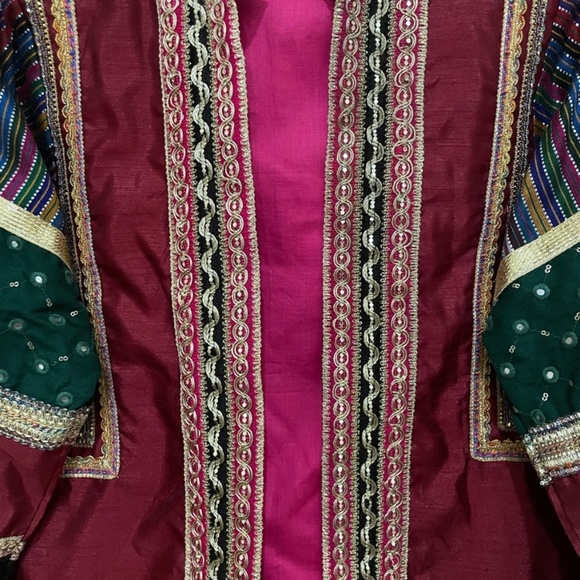 Festive jacket - Picture 3 of 3